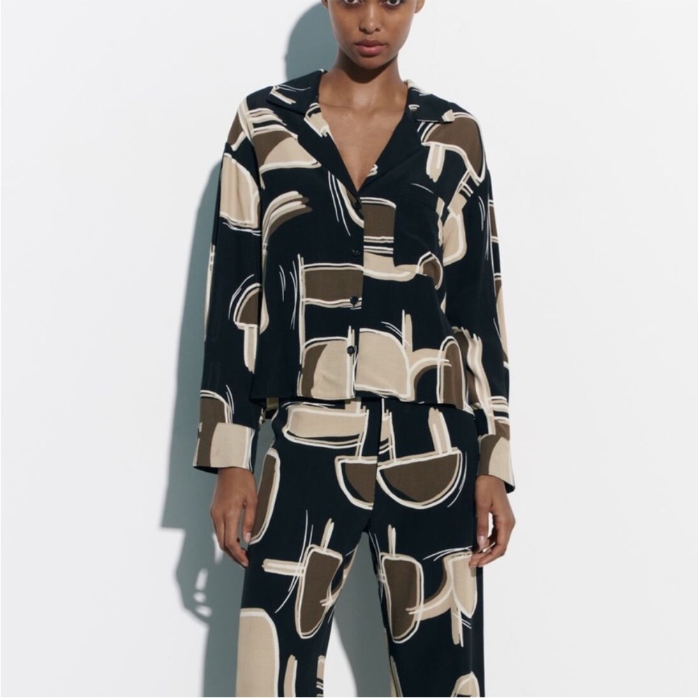 New Zara Black and Cream Patterned Shirt (PRINTED POCKET BLOUSE)